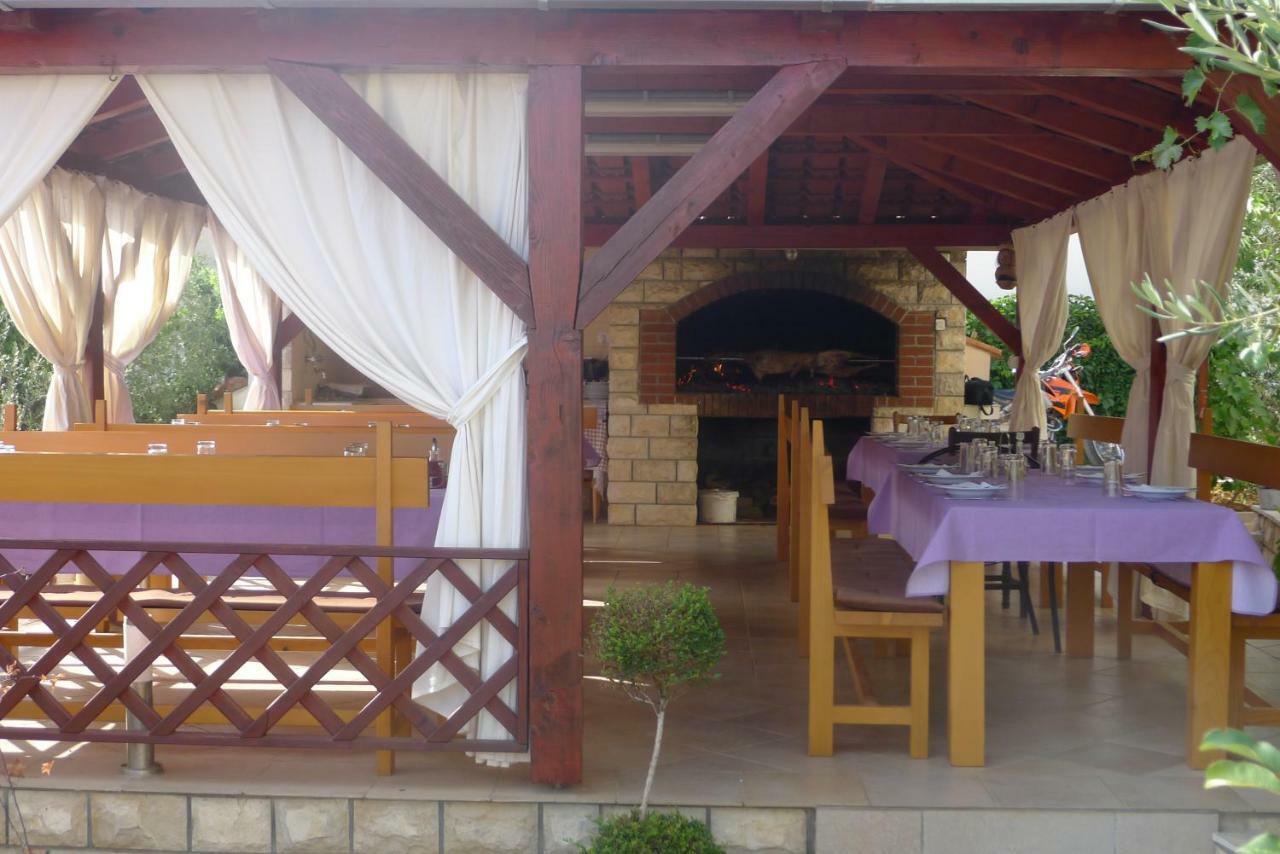 Pansion Gaspar Biograd Na Moru Luaran gambar